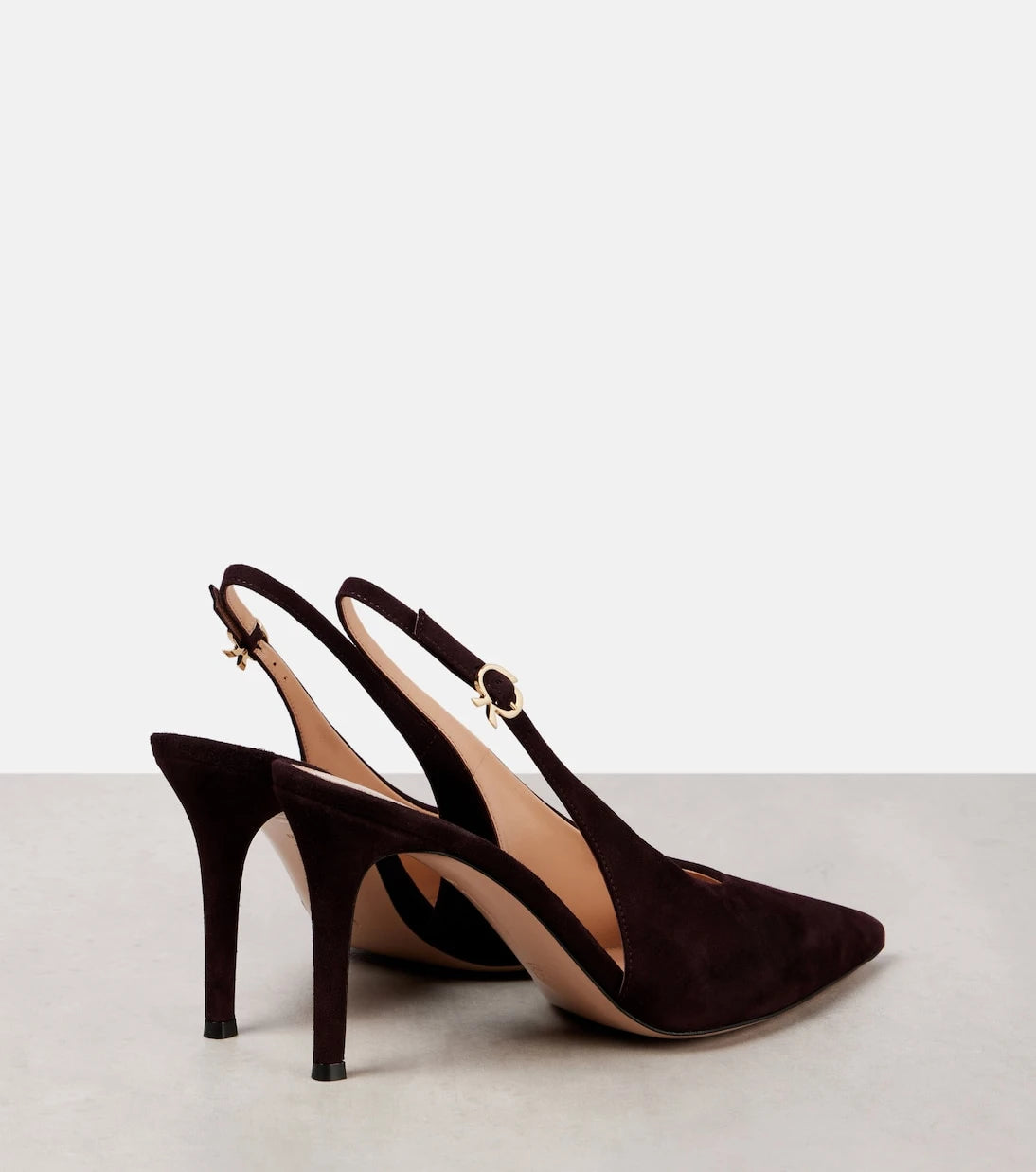 Gianvito Rossi - Robbie suede slingback pumps