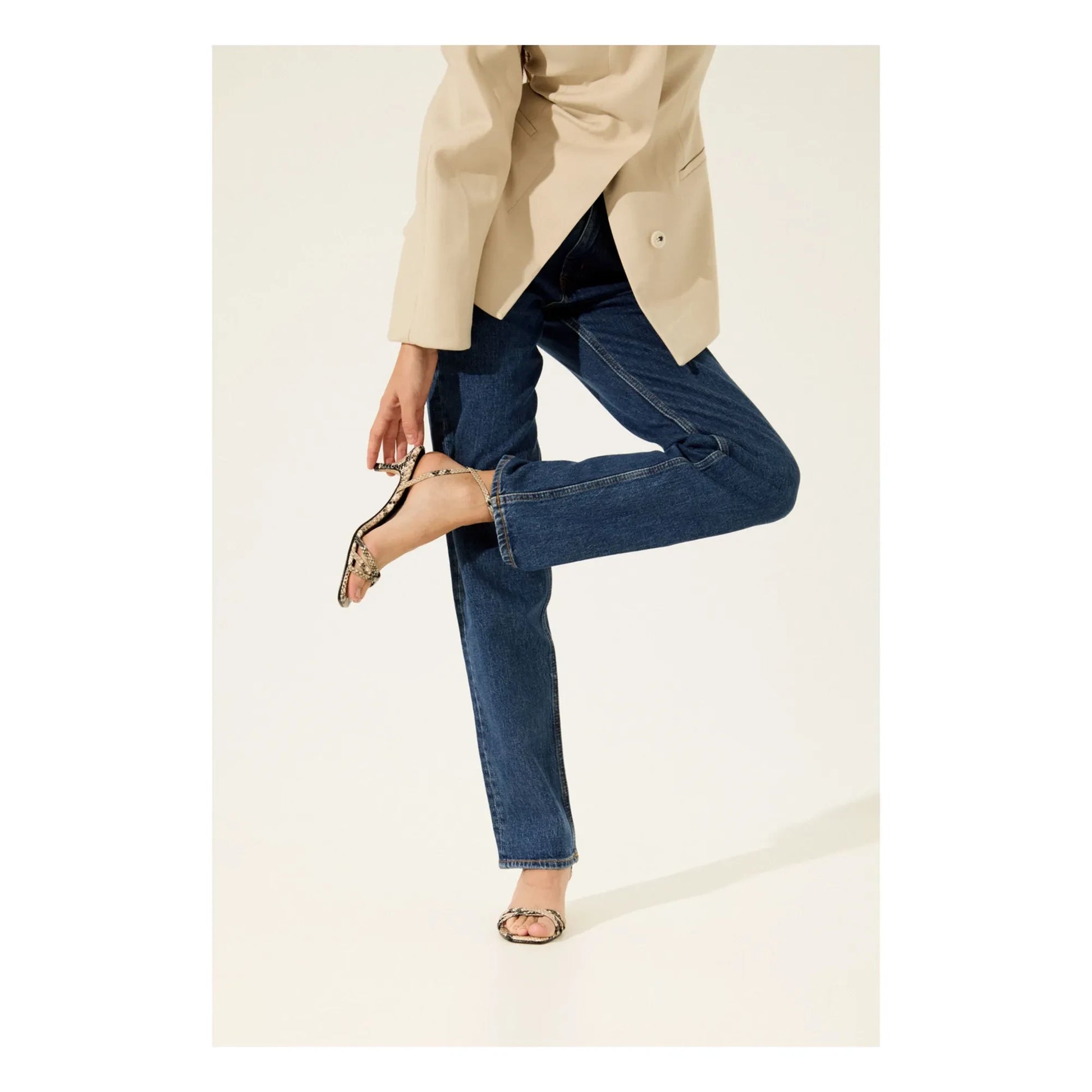 Augusta - Uma Snake Effect Sandals | Grey