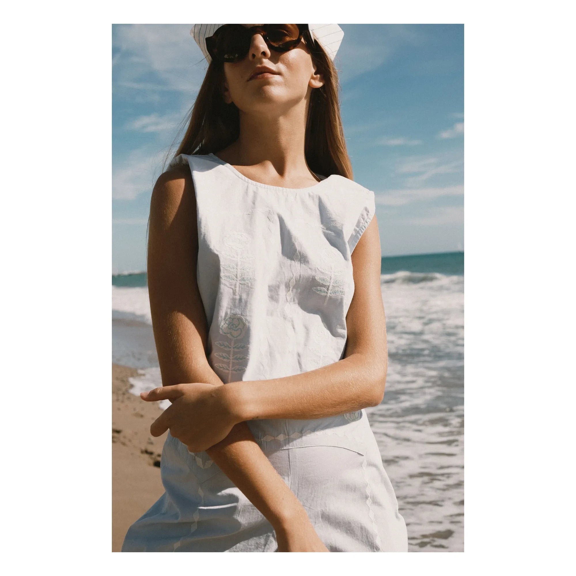 The Tiny Big Sister - Linen and cotton embroidered blouse | Blue