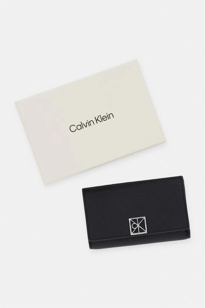 Calvin Klein калъф за карти дамски от кожа