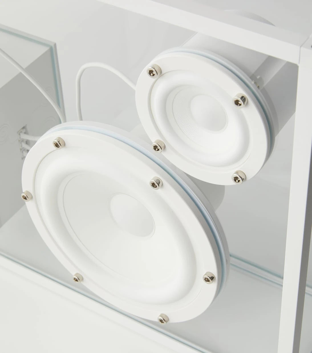 Transparent - Transparent speaker
