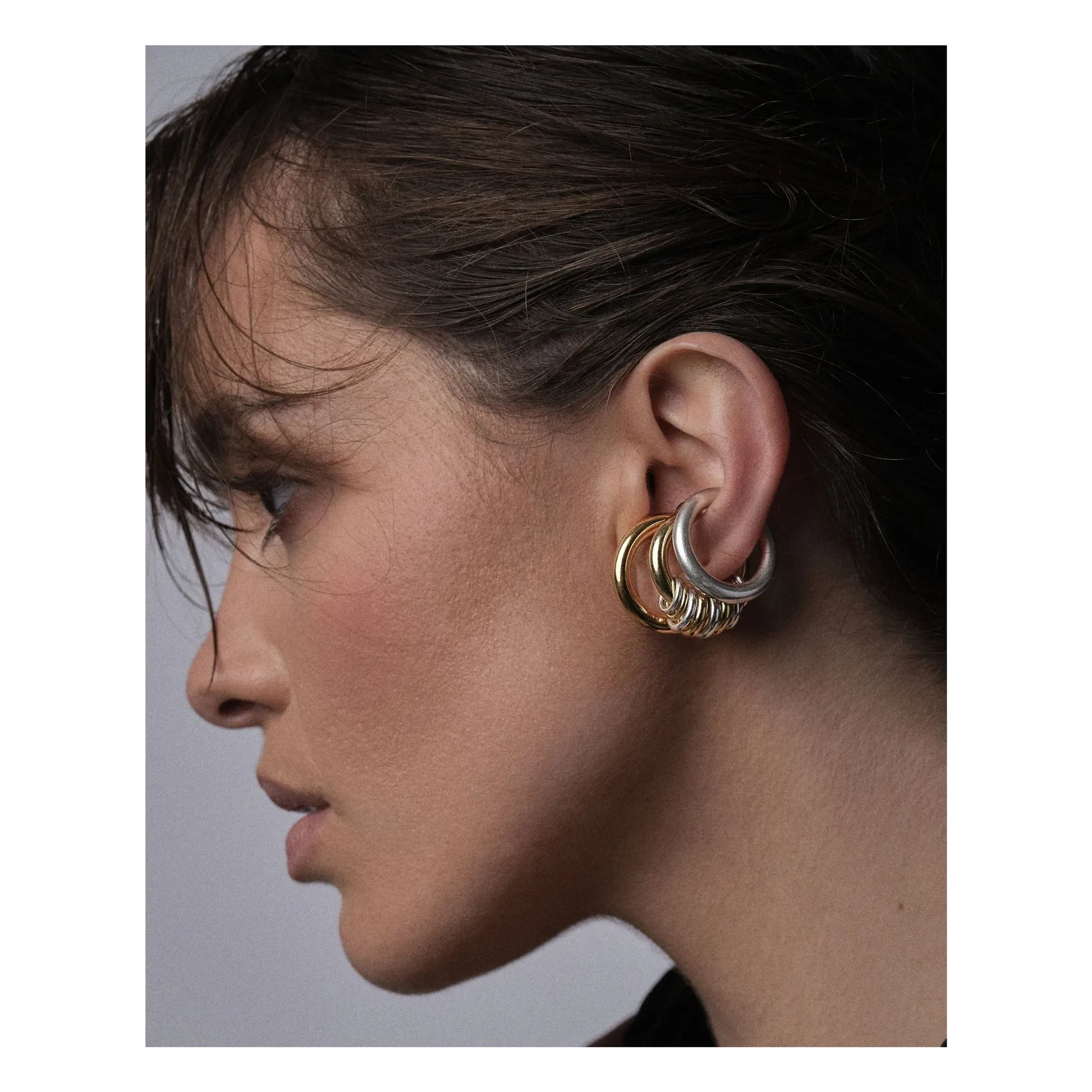 Sigal - Earcuff Eyelets | Gold