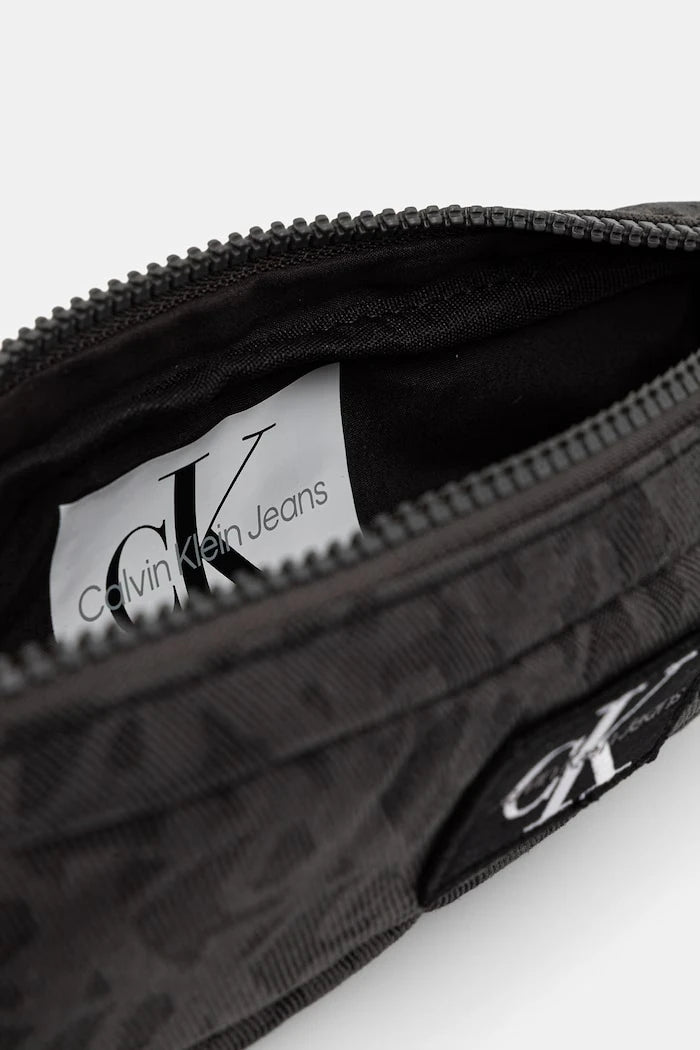 Calvin Klein Jeans моливник за деца