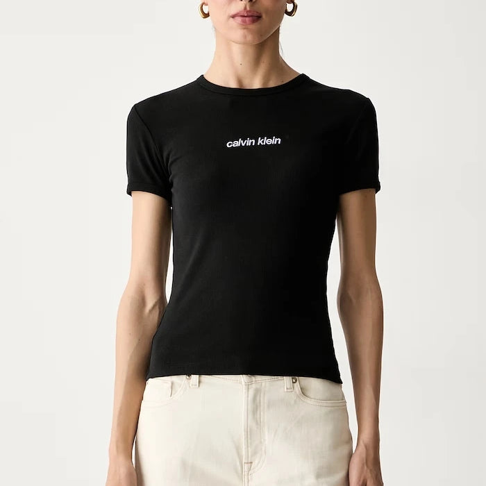 Calvin Klein Jeans pamuk ve elastanlı kadın tişört