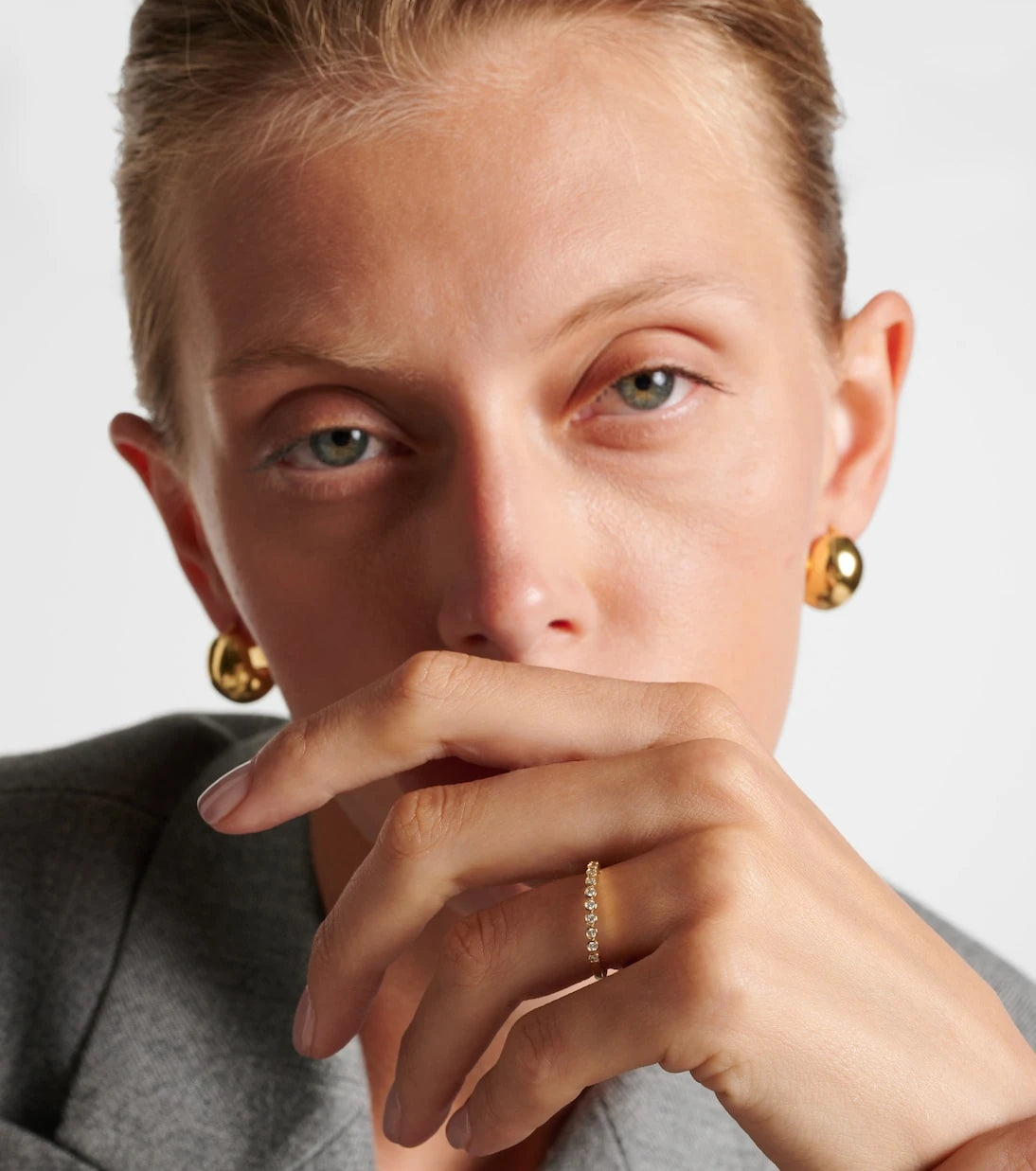 Stone and Strand - خاتم Slim Lattice من الذهب عيار 14 قيراطًا مرصع بالألماس
