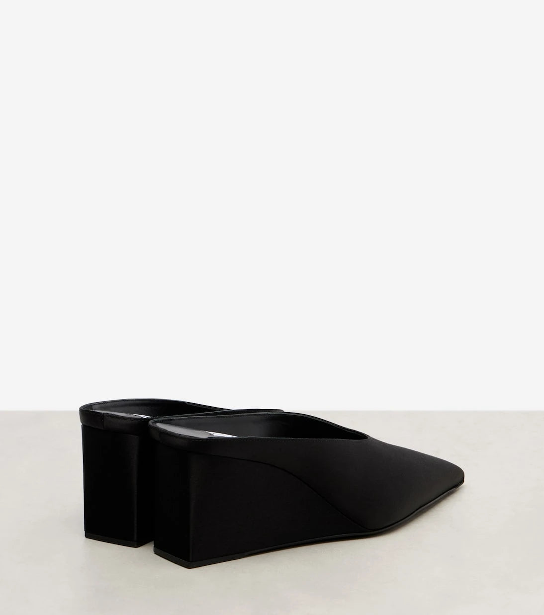 Alaïa - Cube 75 satin wedge mules