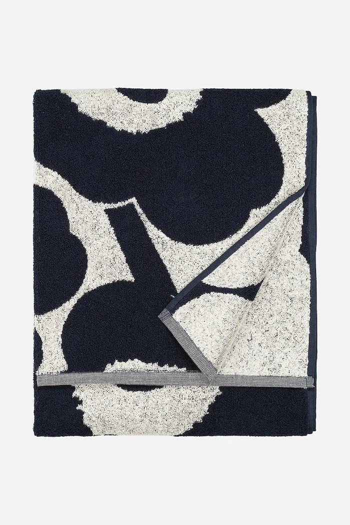 Marimekko средноголяма кърпа от памук 70 x 150 cm