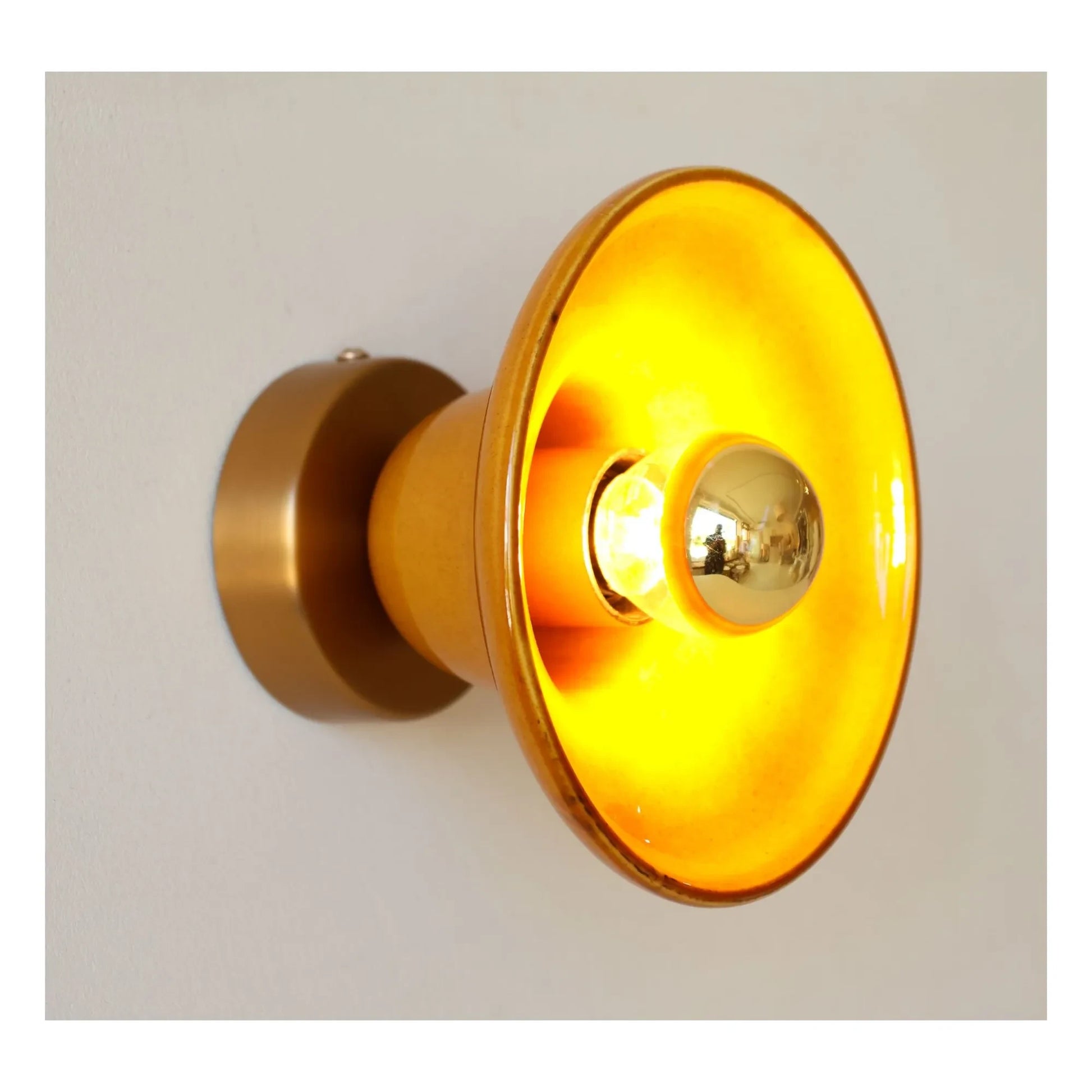 Masamé - Gigaro wall lamp | Honey