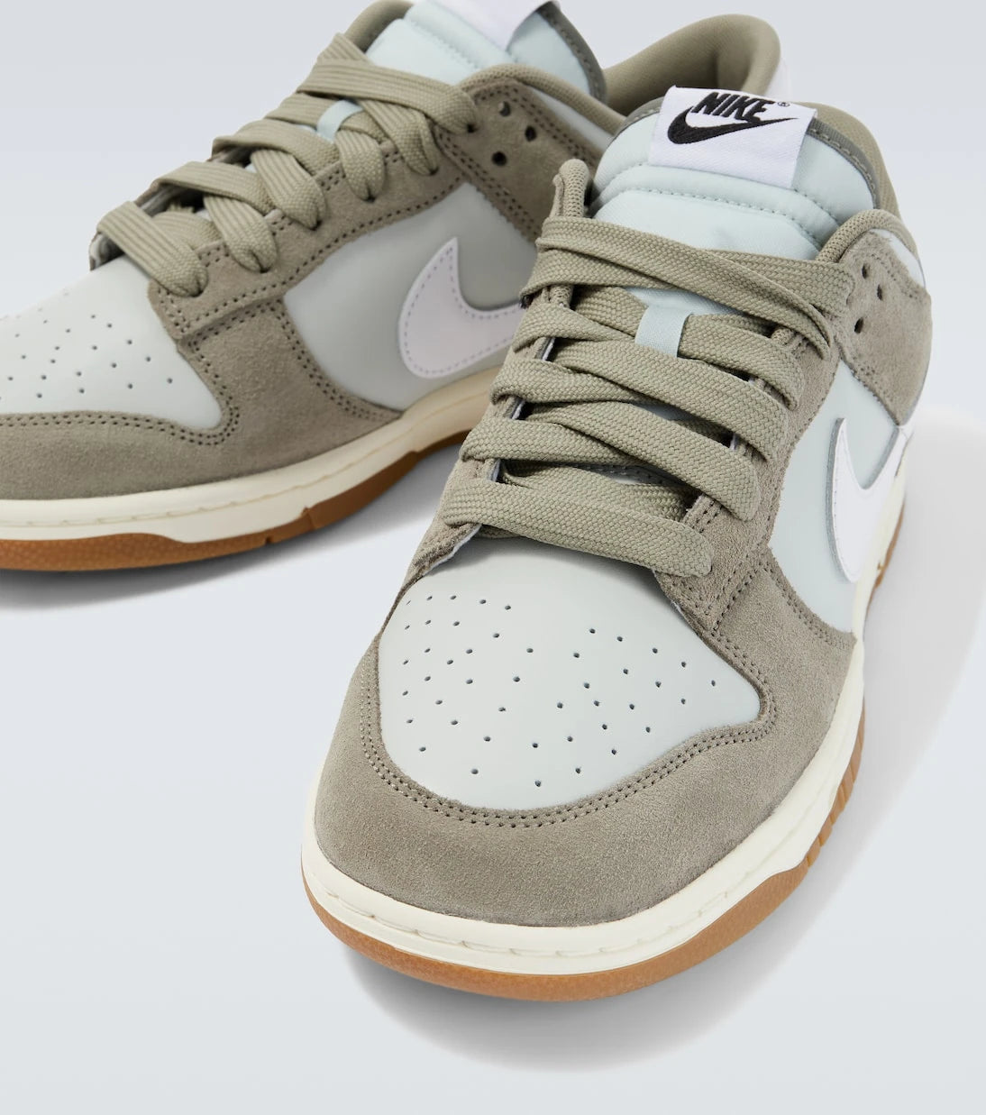 Nike - Dunk Low Retro SE leather sneakers
