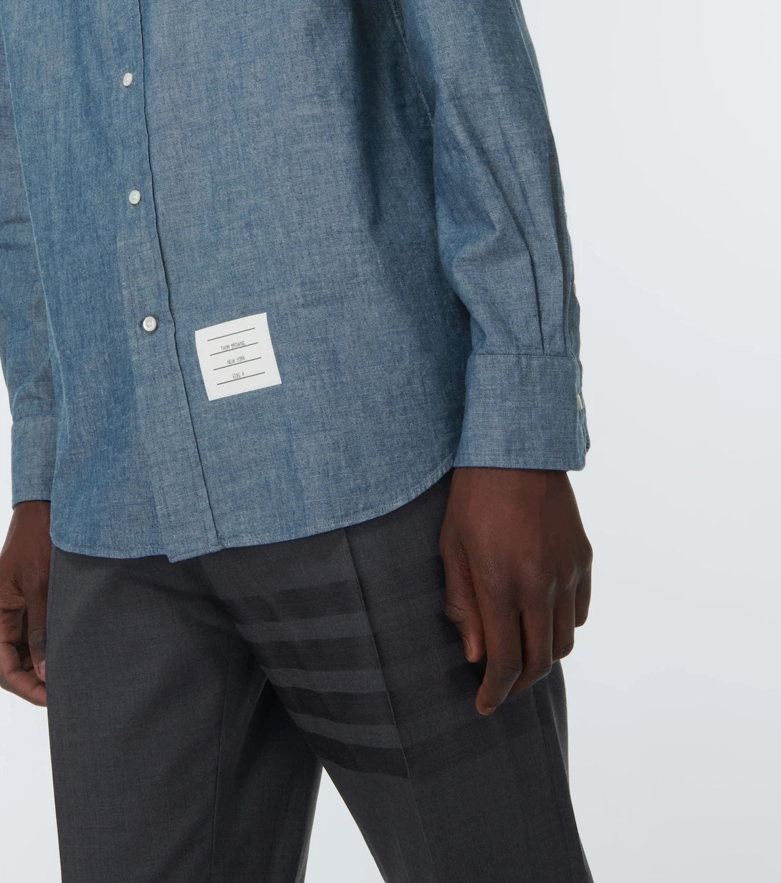 Thom Browne - قميص شامبراي مخطط بخطوط 4-Bar