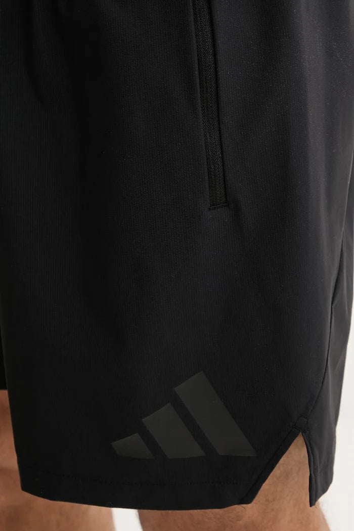 adidas erkek kısa pantolon Z.N.E