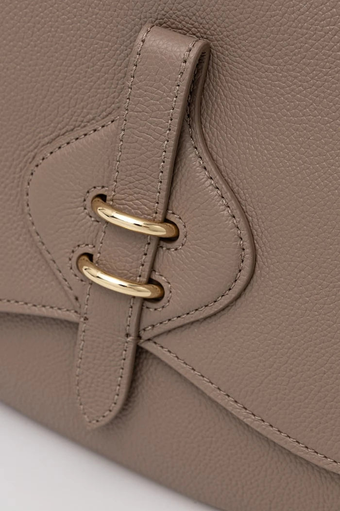 Coccinelle kadın deri crossbody çanta MAVERY
