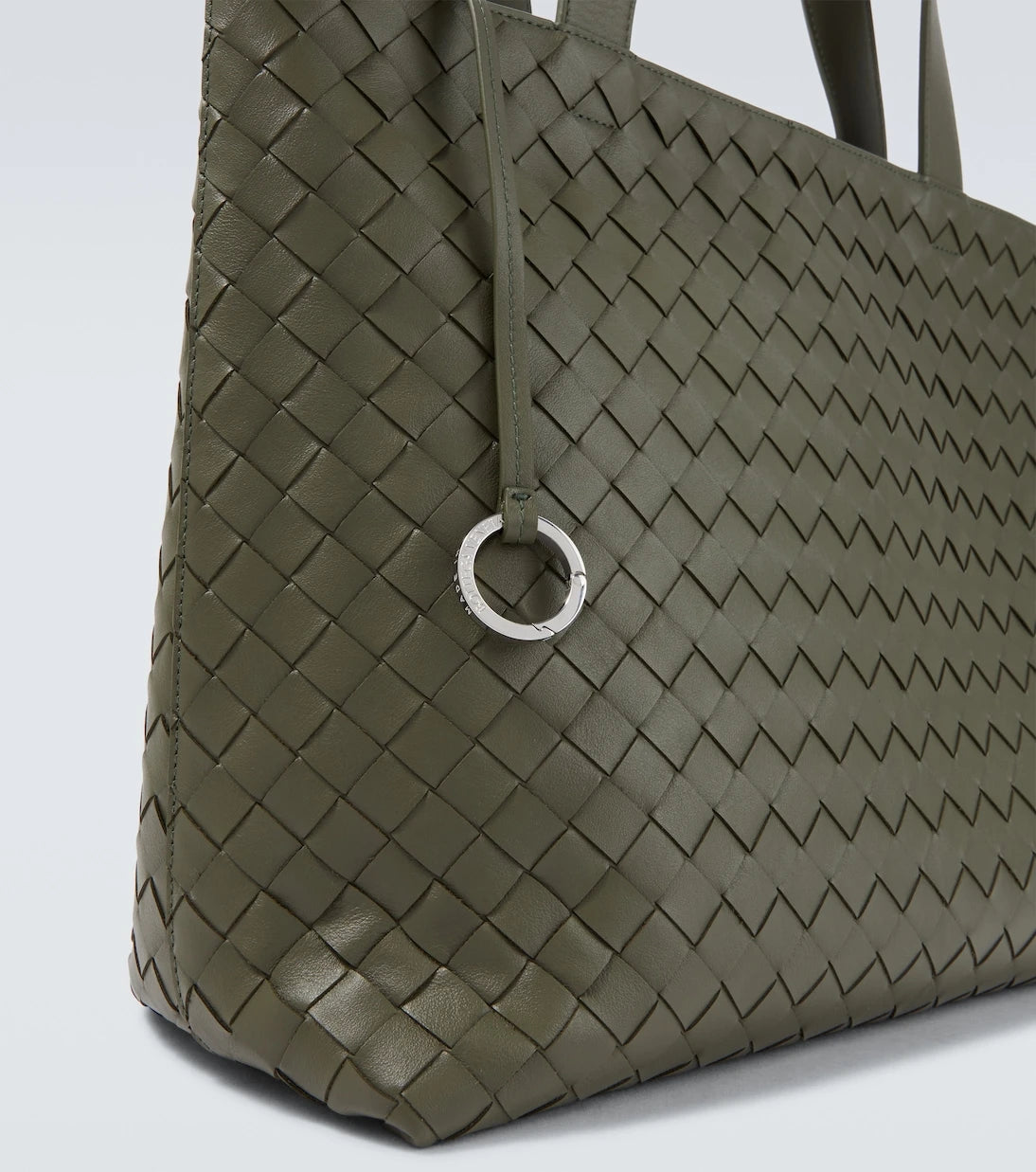Bottega Veneta - حقيبة يد صغيرة من جلد إنترشاتو