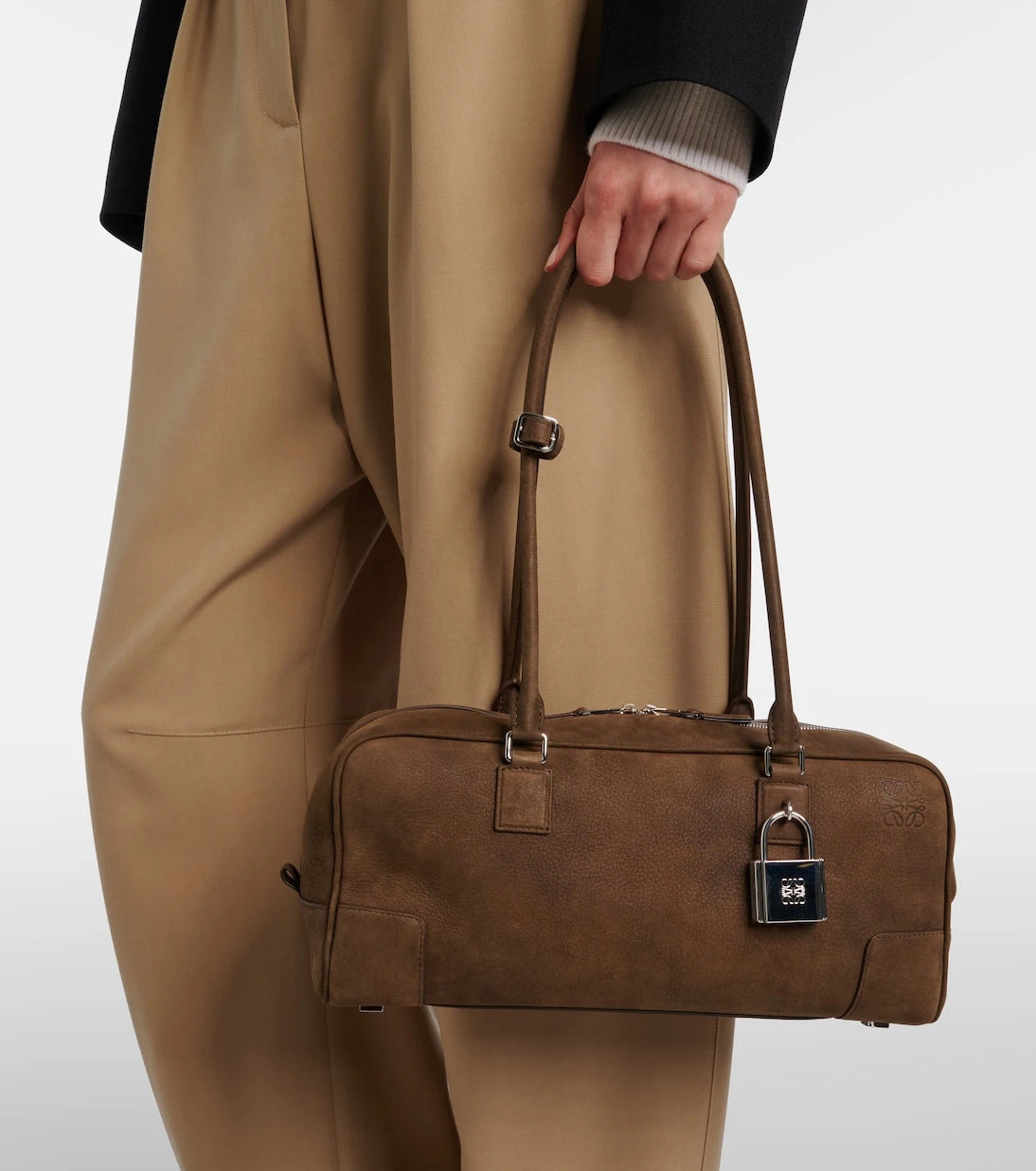 Loewe - حقيبة كتف أمازونا 31 جلد