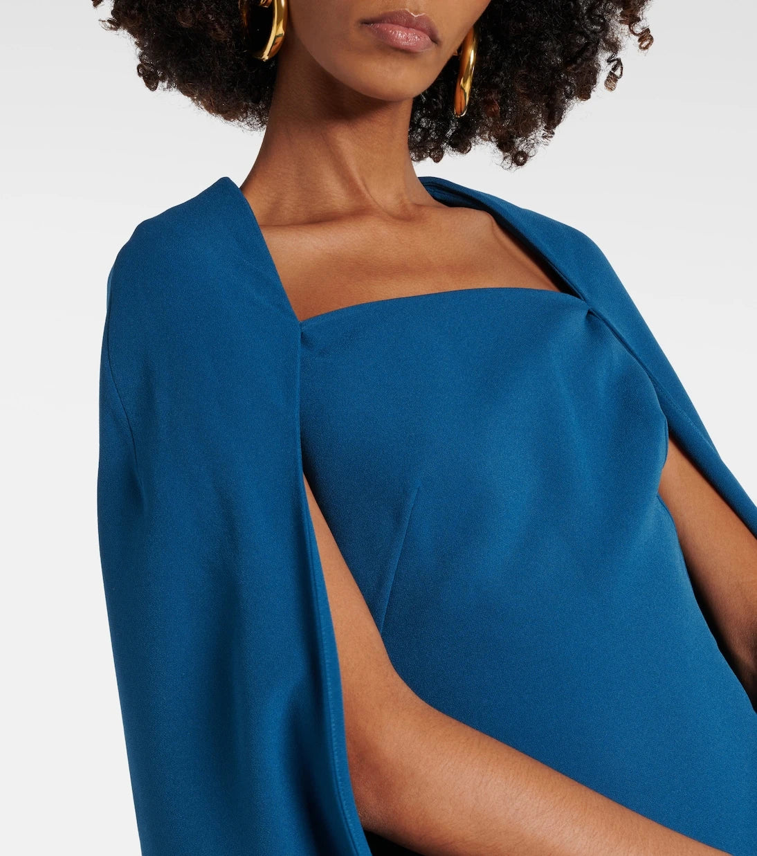 Safiyaa - Cinza caped crêpe gown