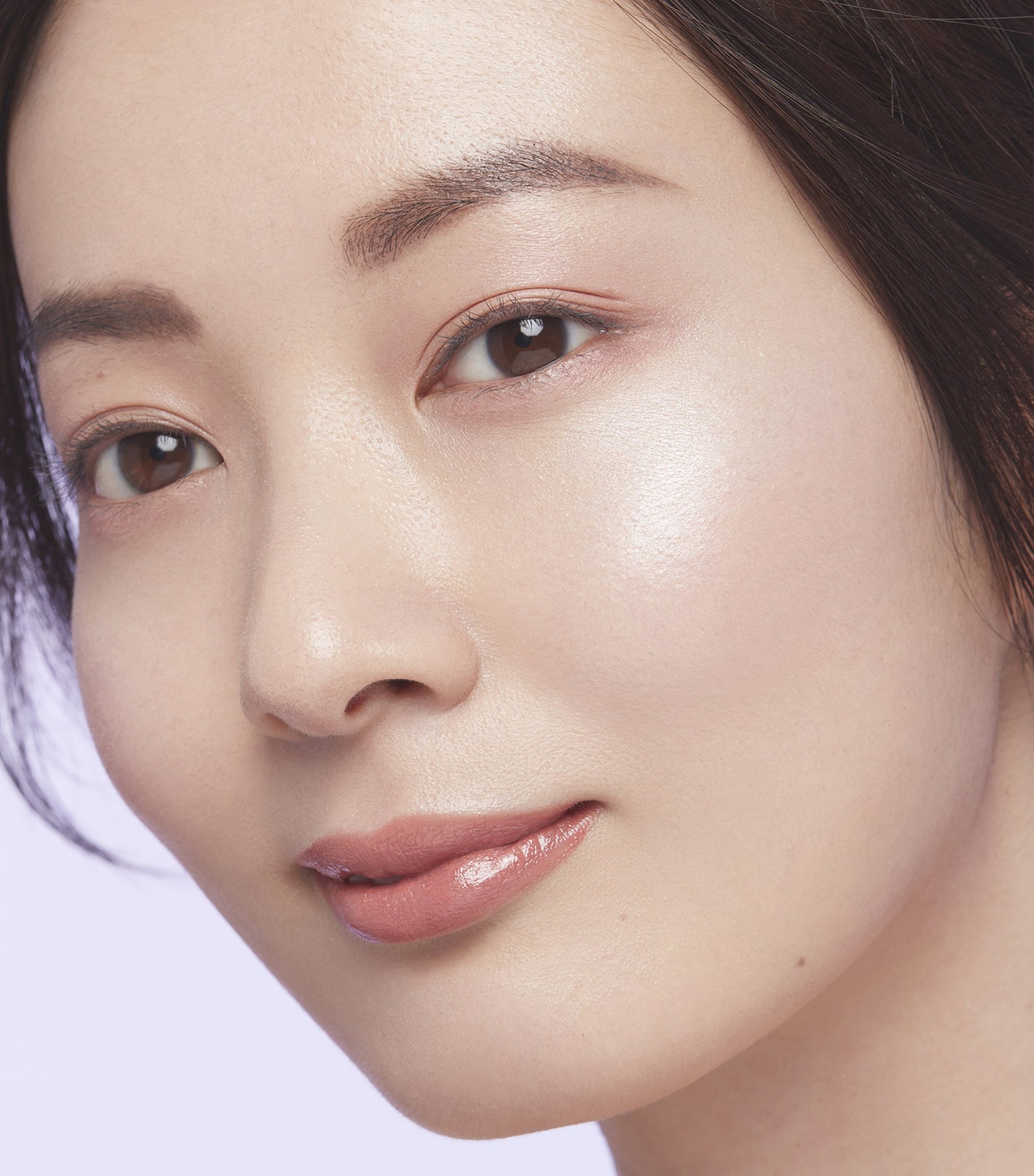 Clé de Peau Beauté The Luminizing Face Enhancer