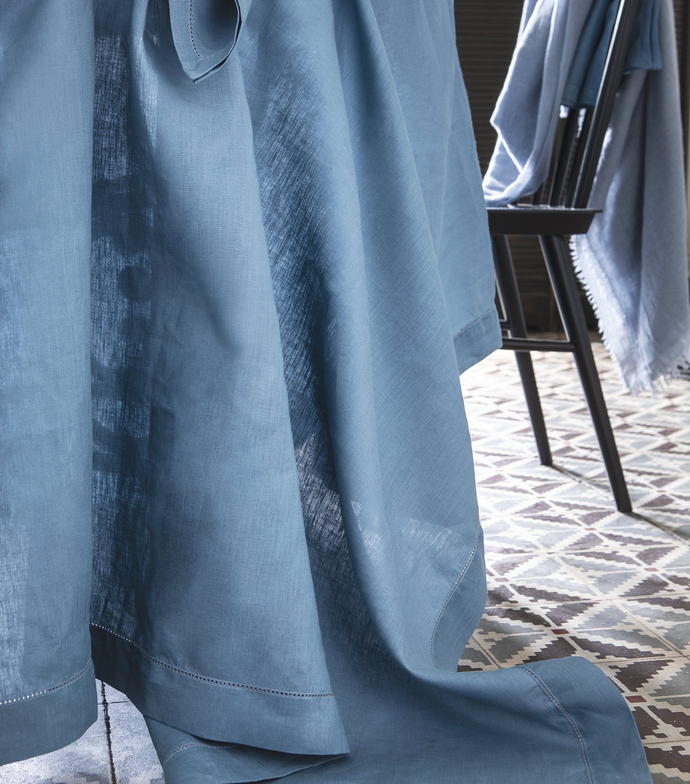 Florence Tablecloth (170cm x 320cm)