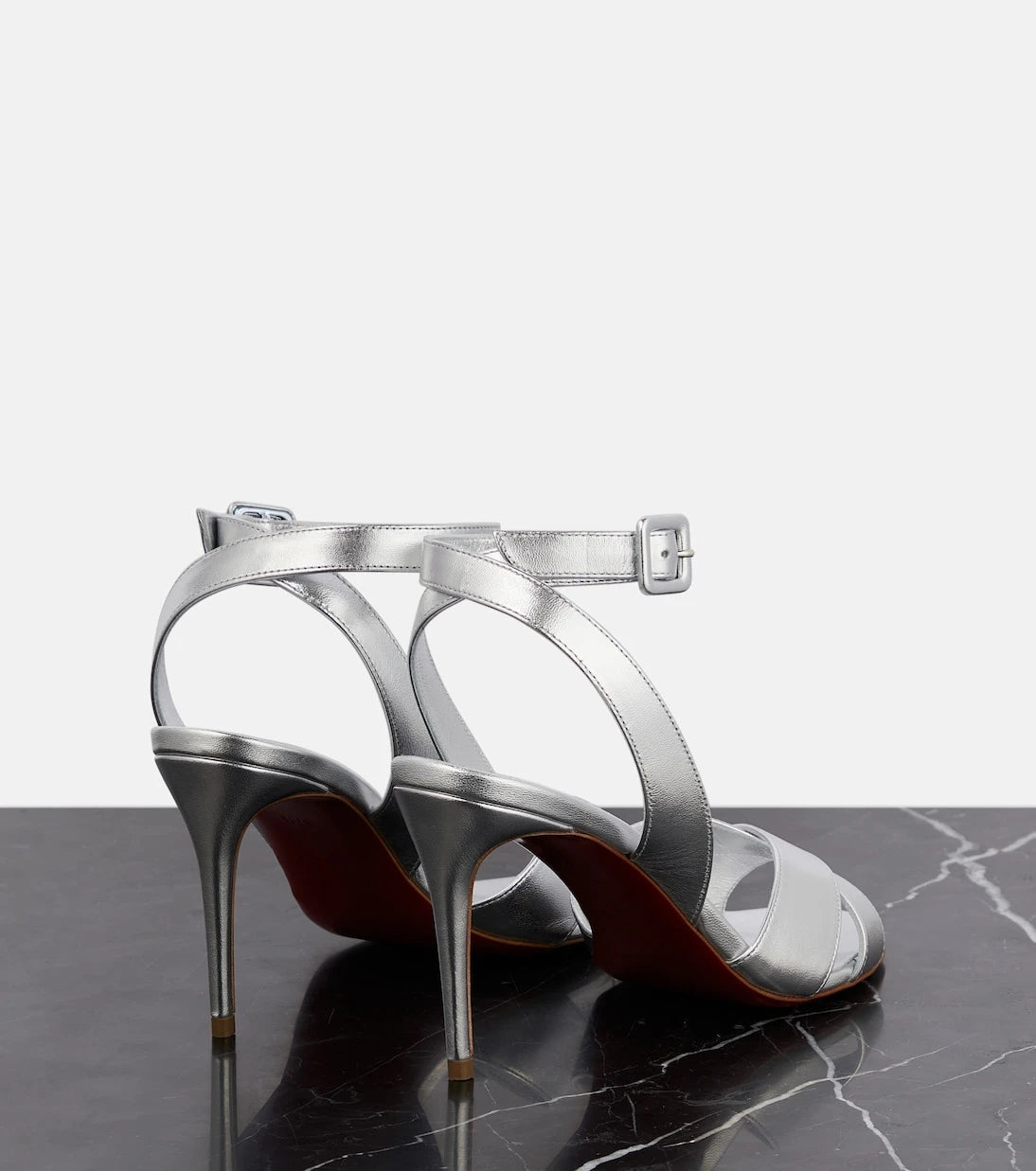 Christian Louboutin - صندل ماريزا 85 من الجلد المعدني