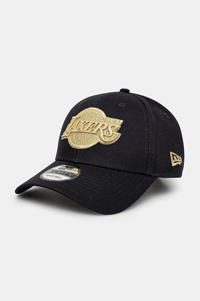 Шапка с козирка New Era