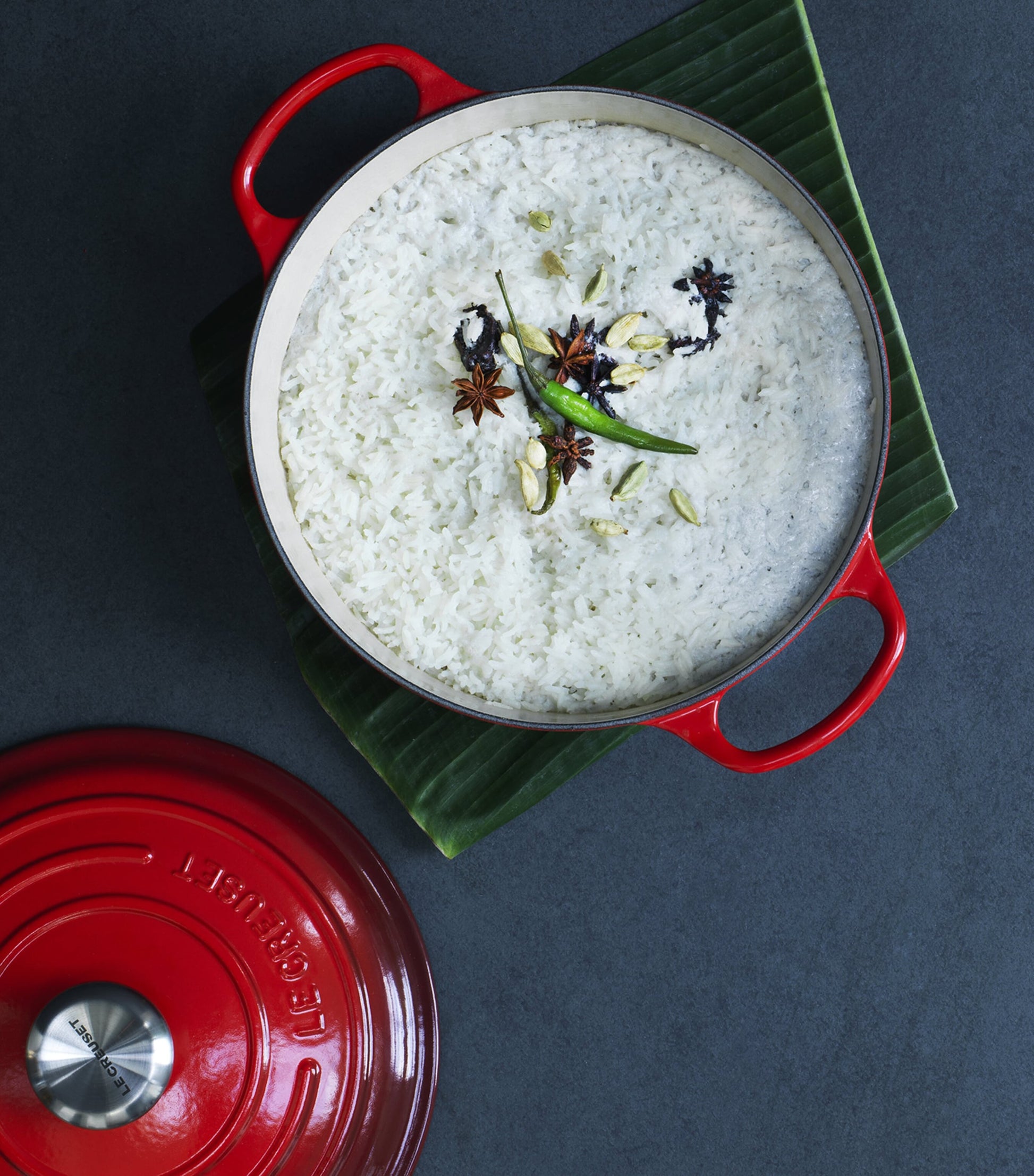 Cast Iron Shallow Round Casserole Dish (26cm)