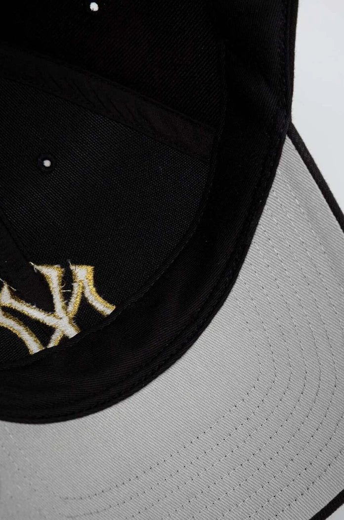 Шапка с козирка 47 brand MLB New York Yankees