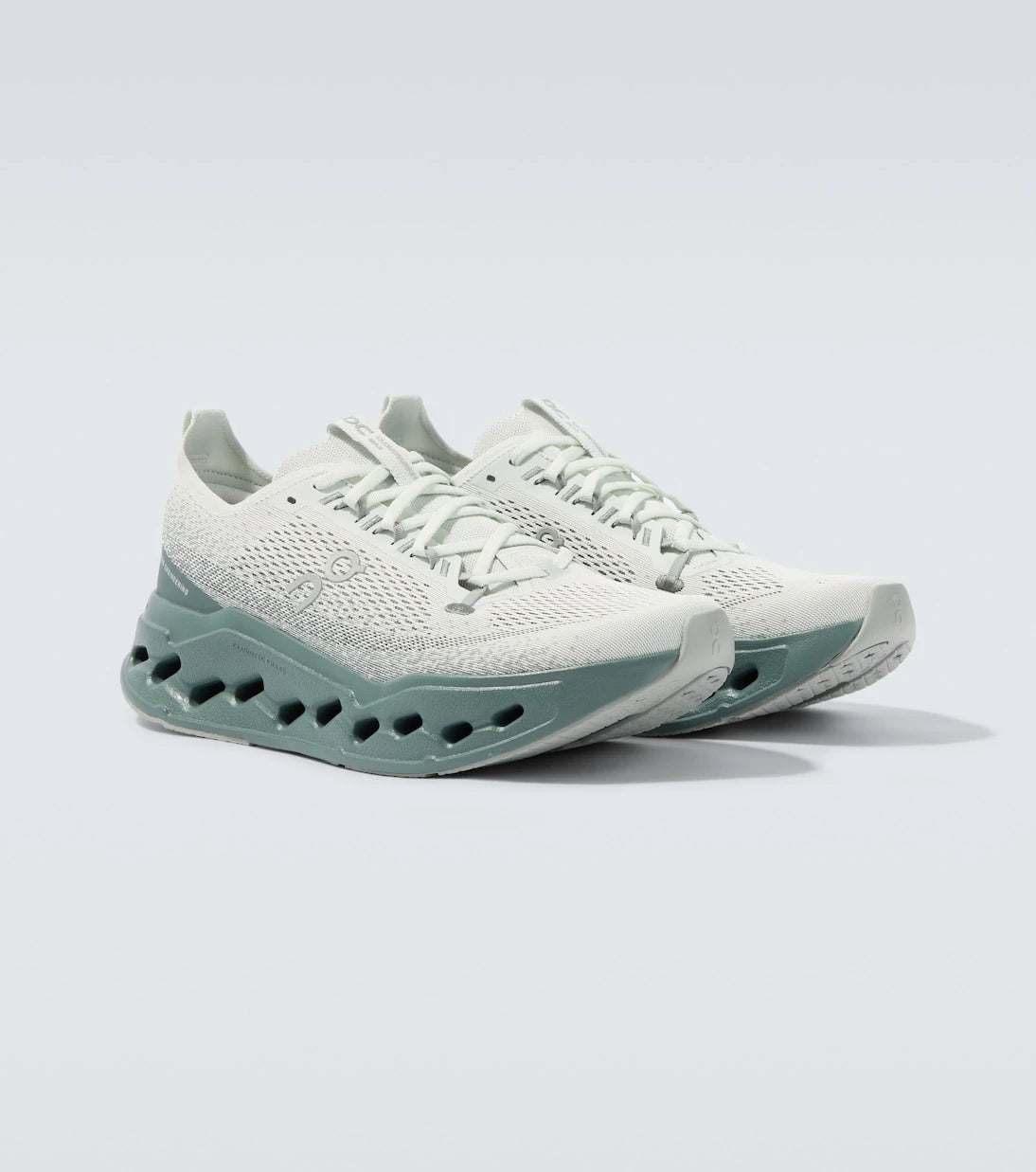 On - Cloudsurfer Max running shoes