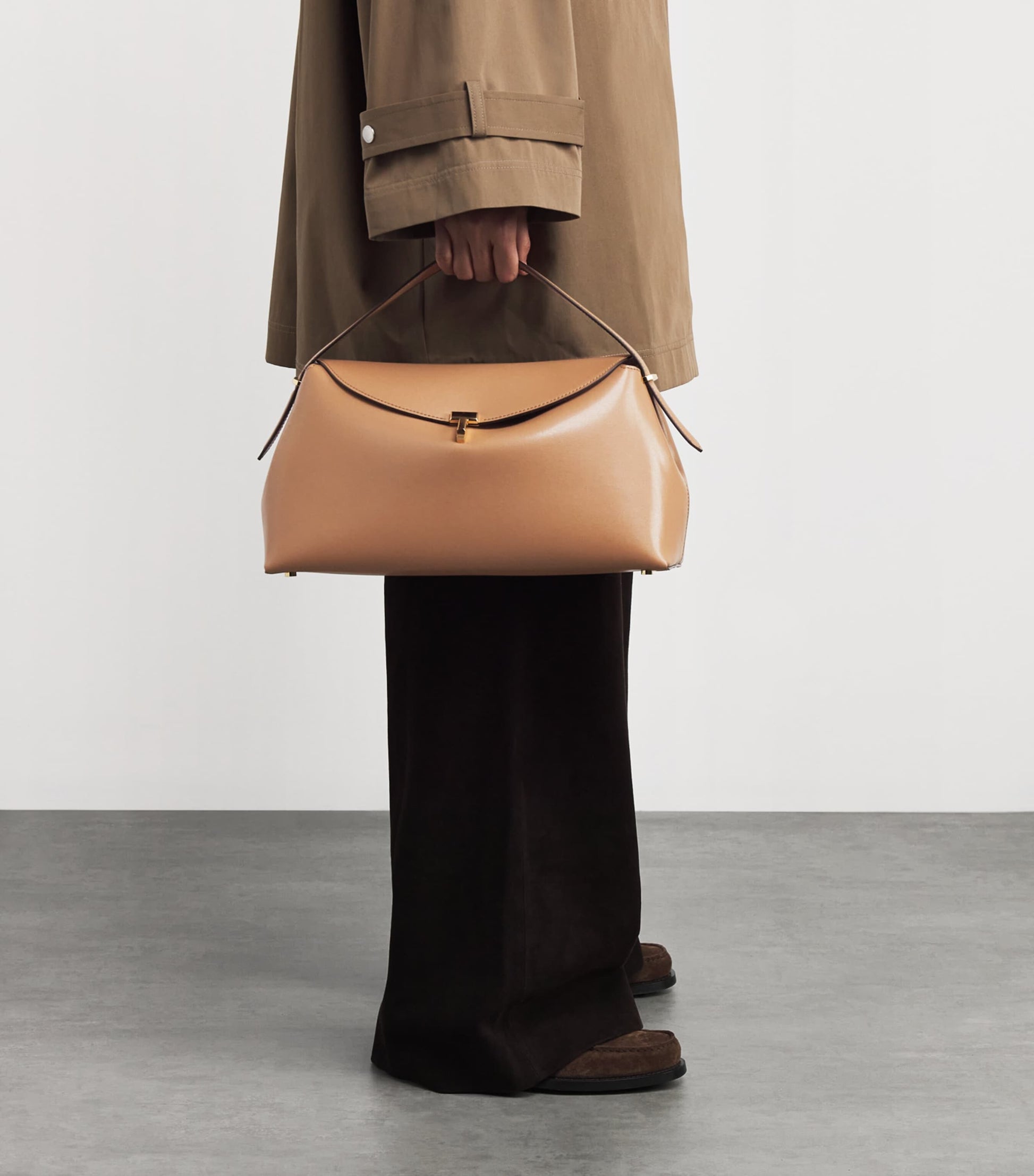 Large Leather T-Lock Top-Handle Bag 033 CAMEL