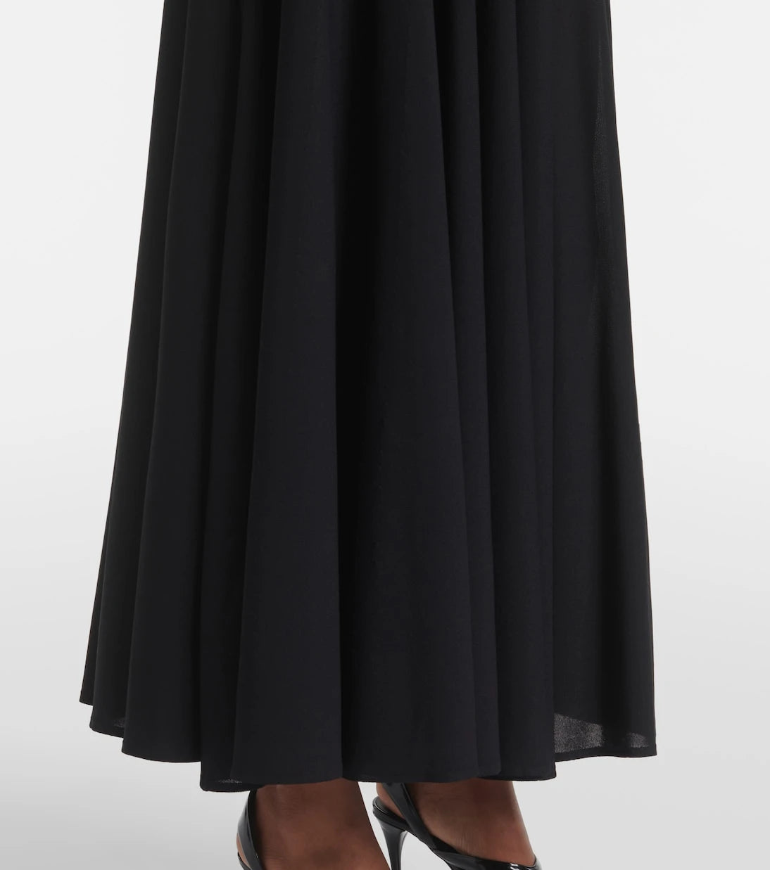 Alaïa - فستان ماكسي مُخاط بقصّات
