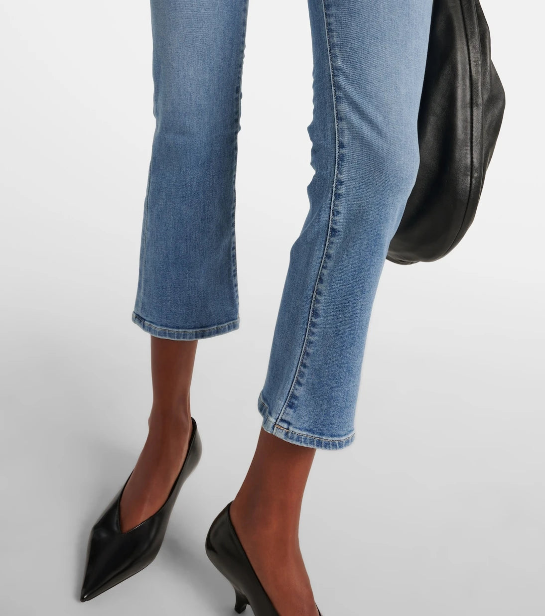 AG Jeans - بنطلون جينز جودي بقصة واسعة وقصيرة
