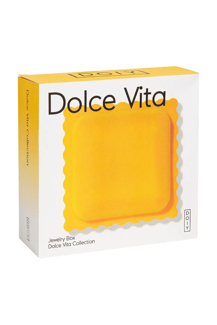 DOIY plastik takı kutusu 13 x 13 x 6 cm