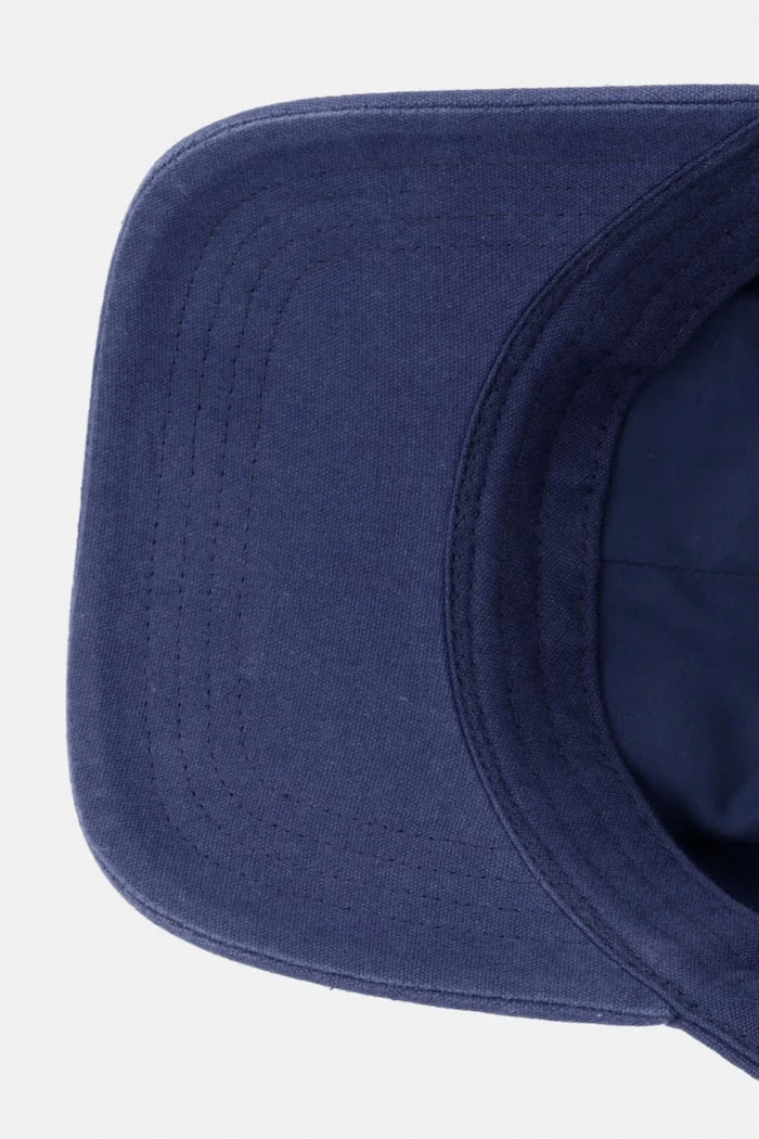 Шапка с козирка Gant