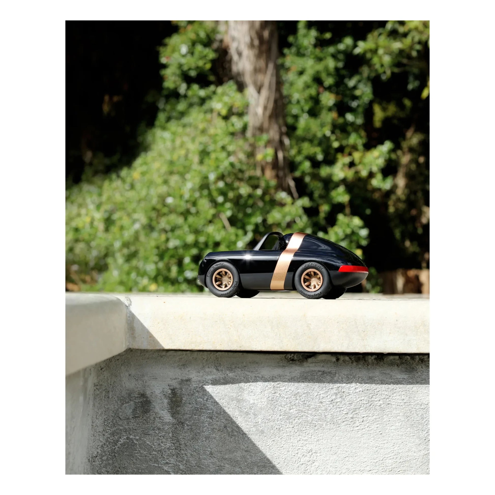 Playforever - Luft Car | Black
