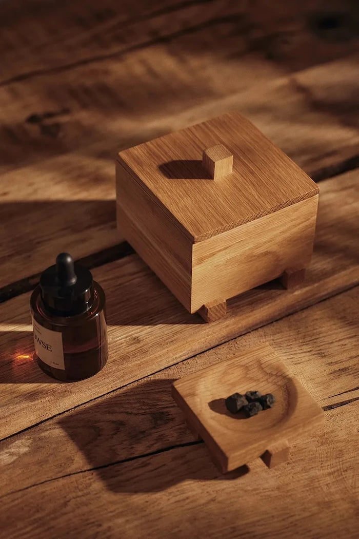 Ferm Living Meşe ağacından dekoratif tepsi 3,5 x 7 x 8 cm