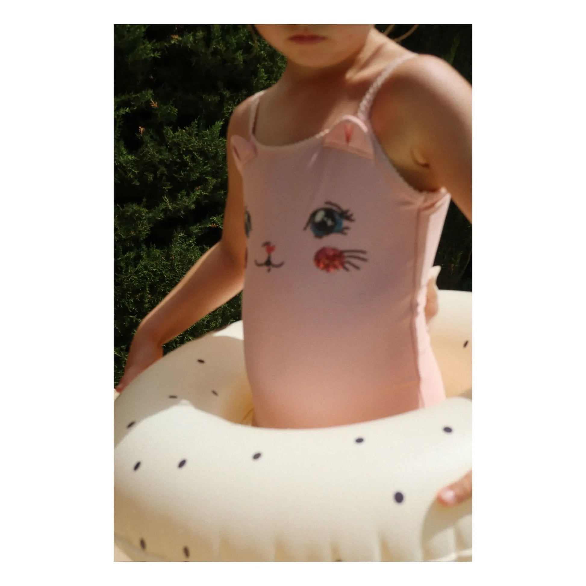 Konges Sløjd - Navy Dots inflatable buoy | Beige