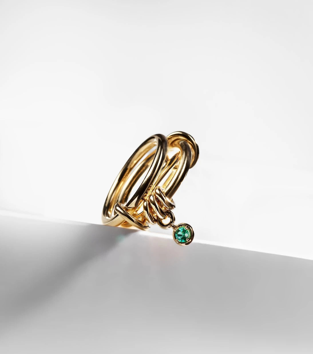 Spinelli Kilcollin - Piera 18kt gold linked rings with emerald