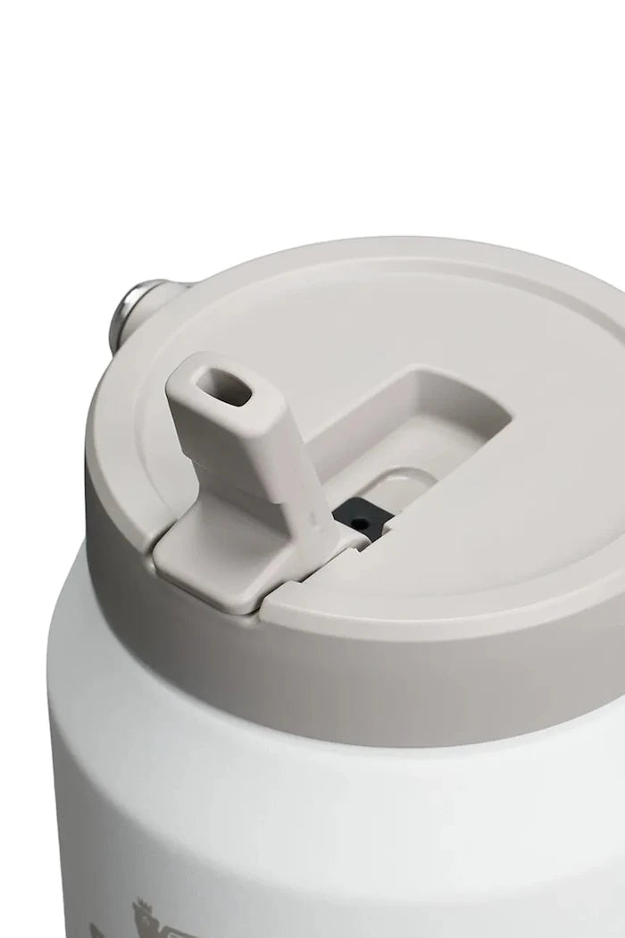 Stanley Paslanmaz Çelik Termo Şişe IceFlow™ Flip Straw 1,9 L