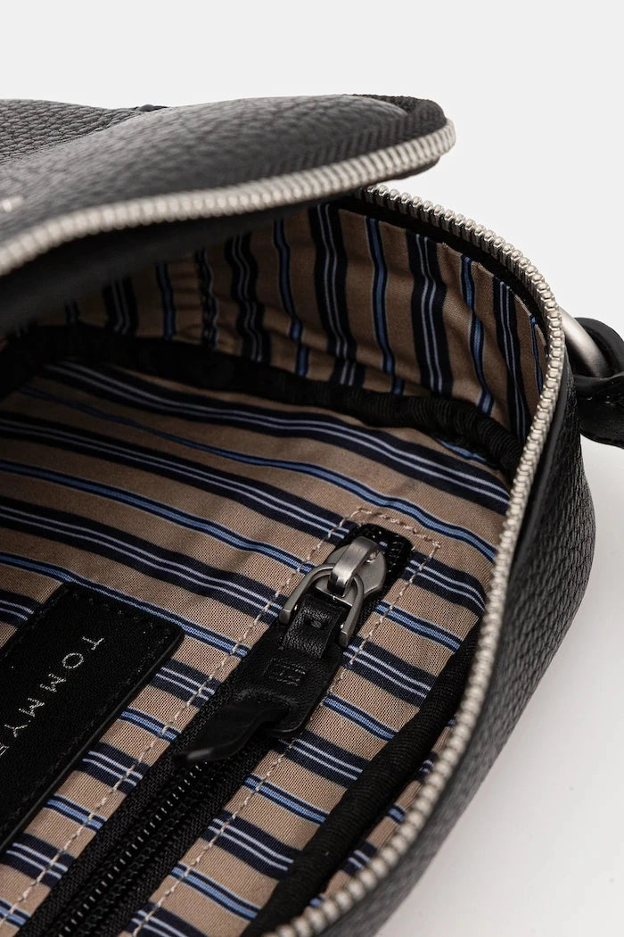 Tommy Hilfiger Deri Omuz Çantası