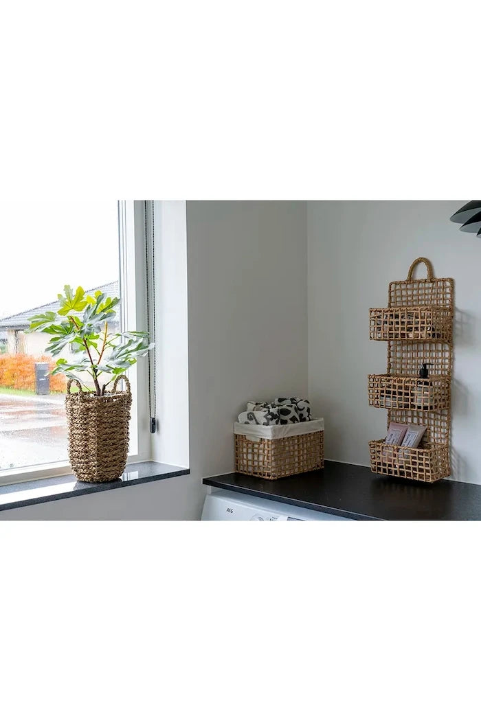 Стенен рафт House Nordic Sines