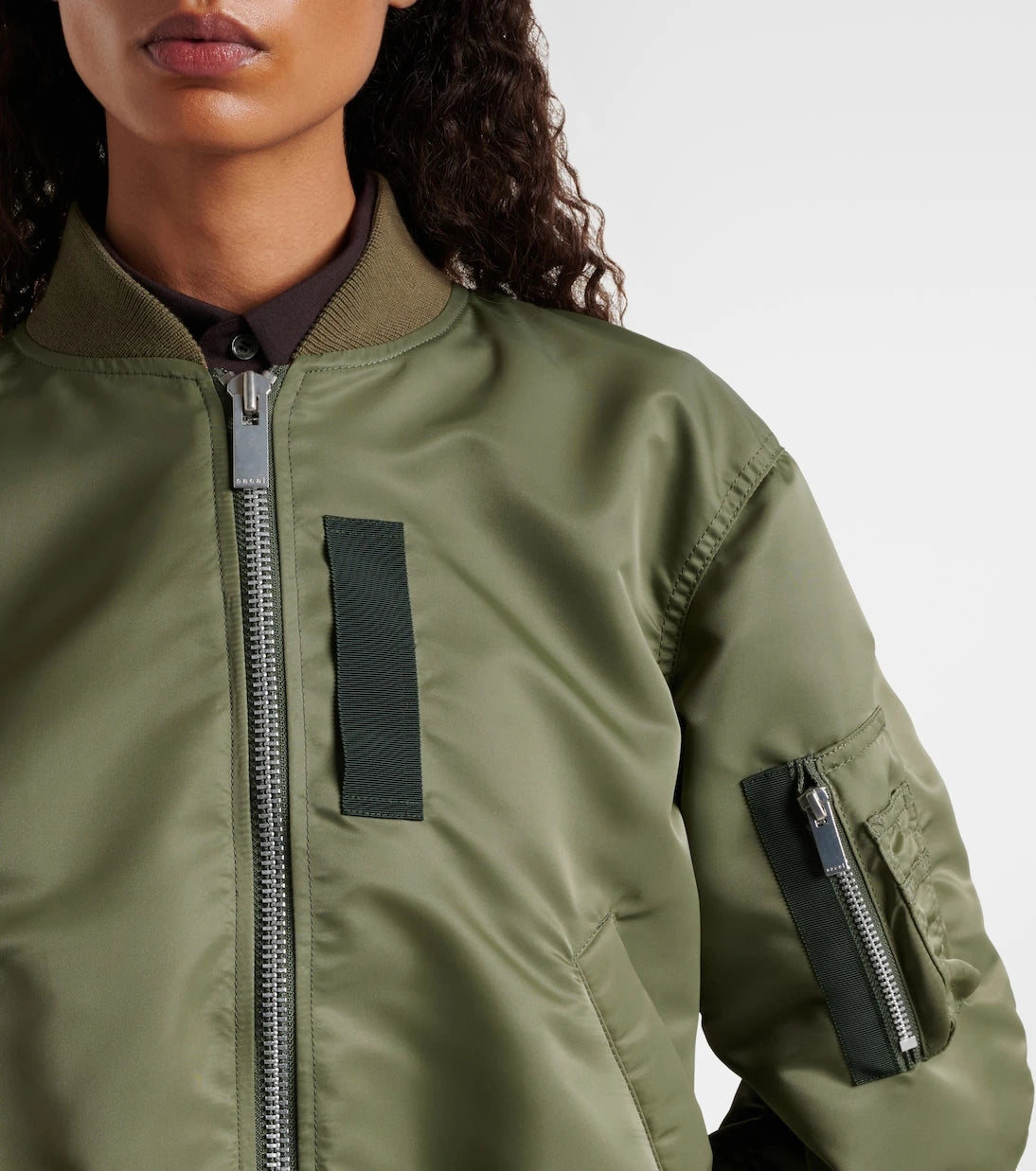Sacai - جاكيت بومبر من النايلون