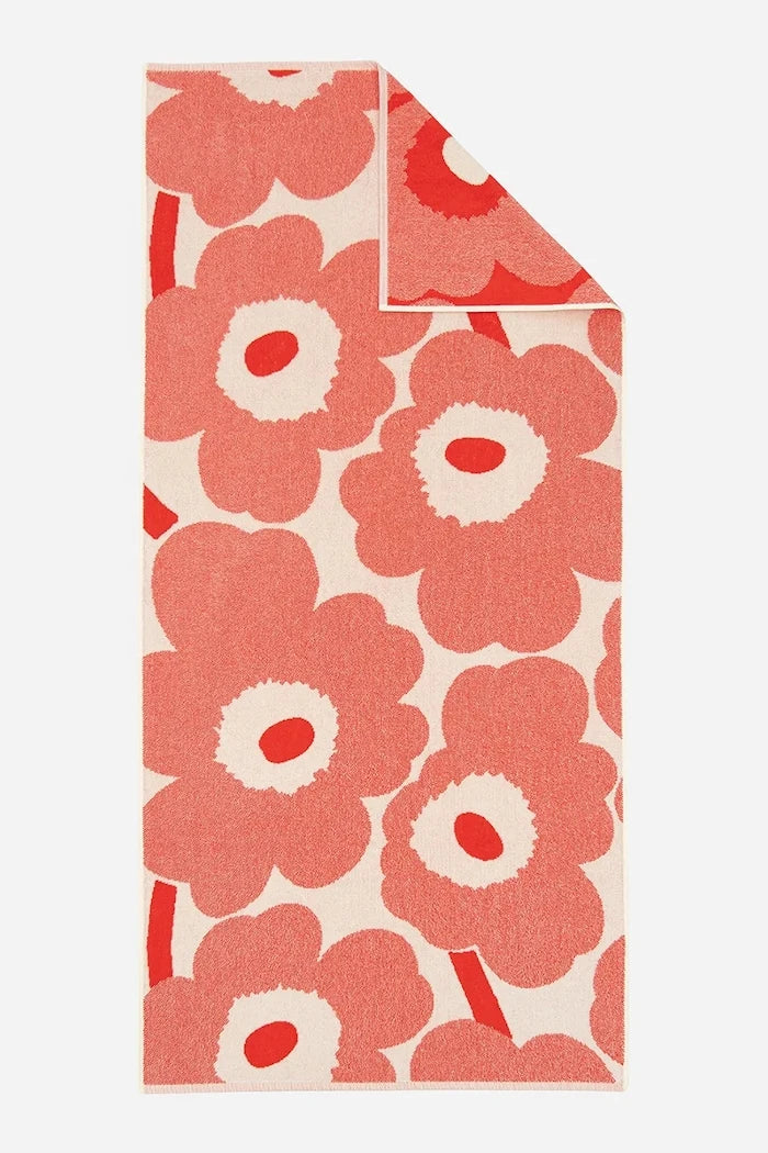 Marimekko средноголяма памучна кърпа 70 x 150 cm