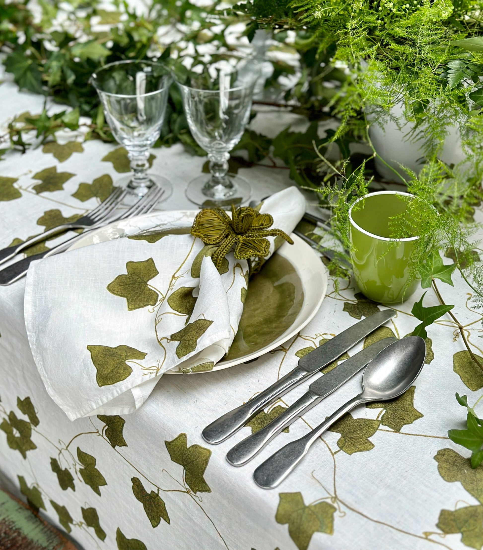Summerill & Bishop Linen Ivy Tablecloth (165cm x 380cm)