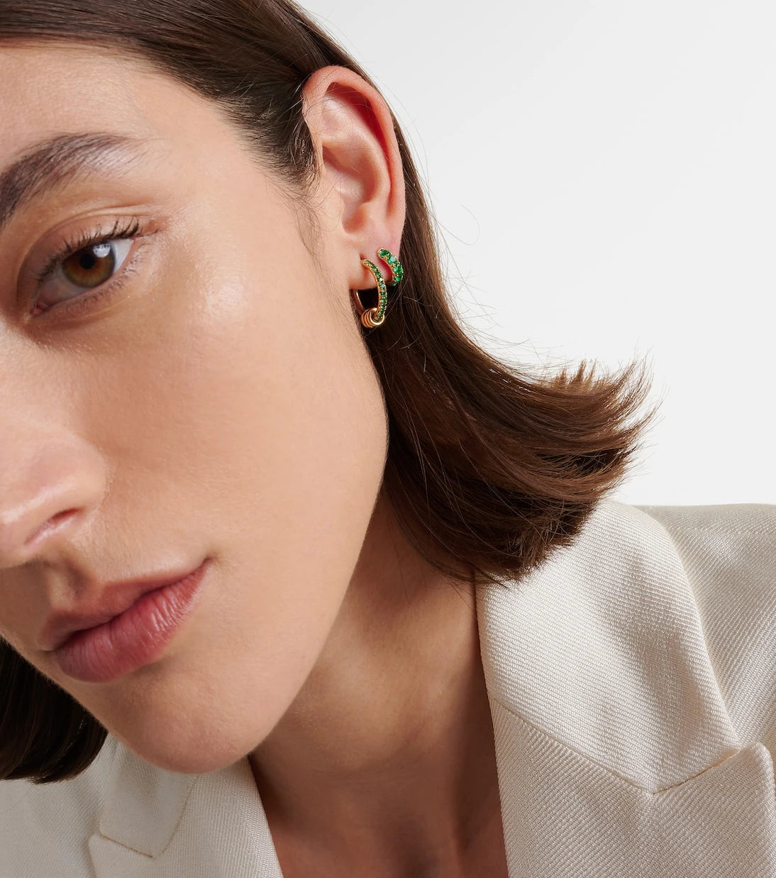 Spinelli Kilcollin - Mini Macro Hoop 18kt gold and emerald single earring