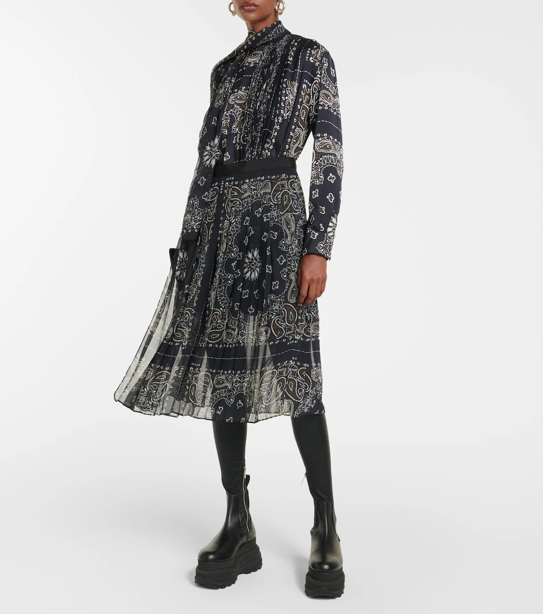 Sacai - فستان ميدي بطبعة باندانا
