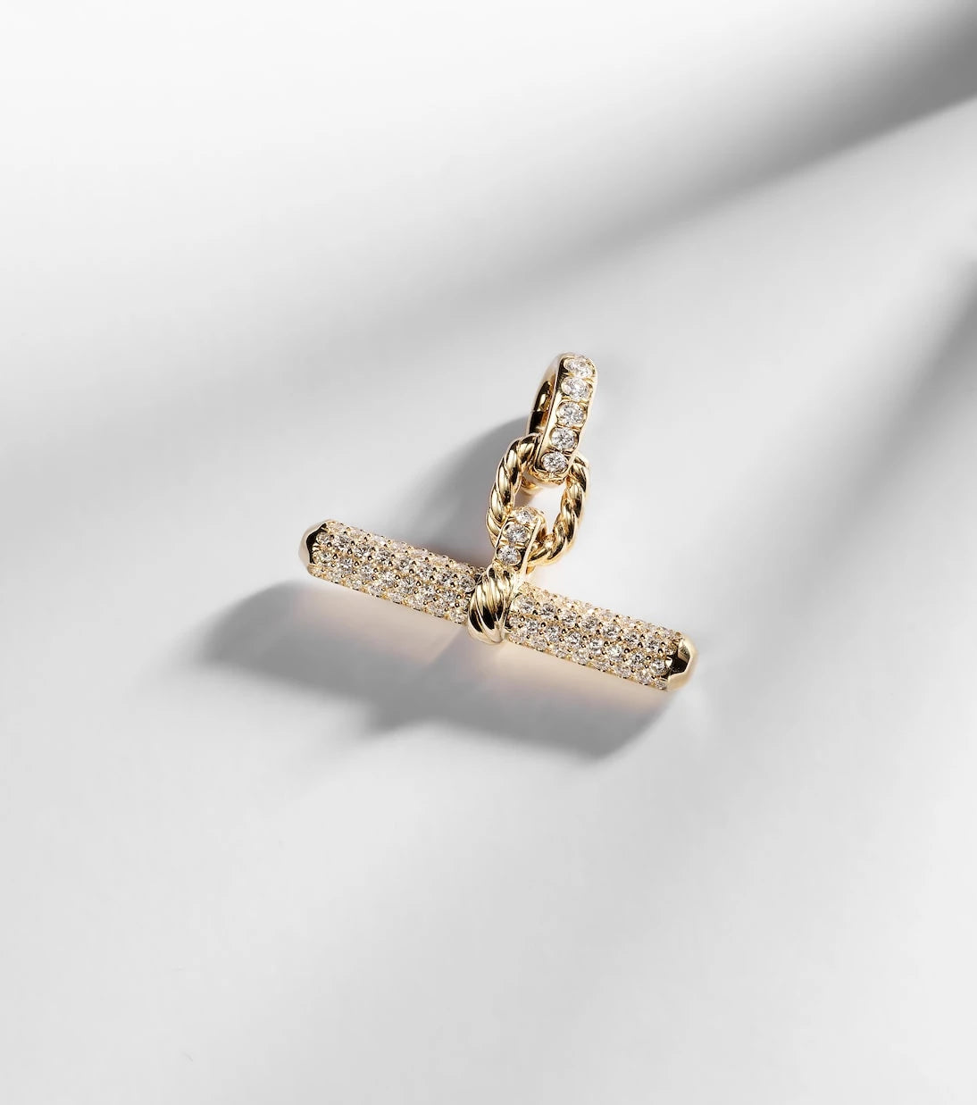 David Yurman - قلادة DY Madison® من الذهب عيار 18 قيراطًا مرصعة بالألماس