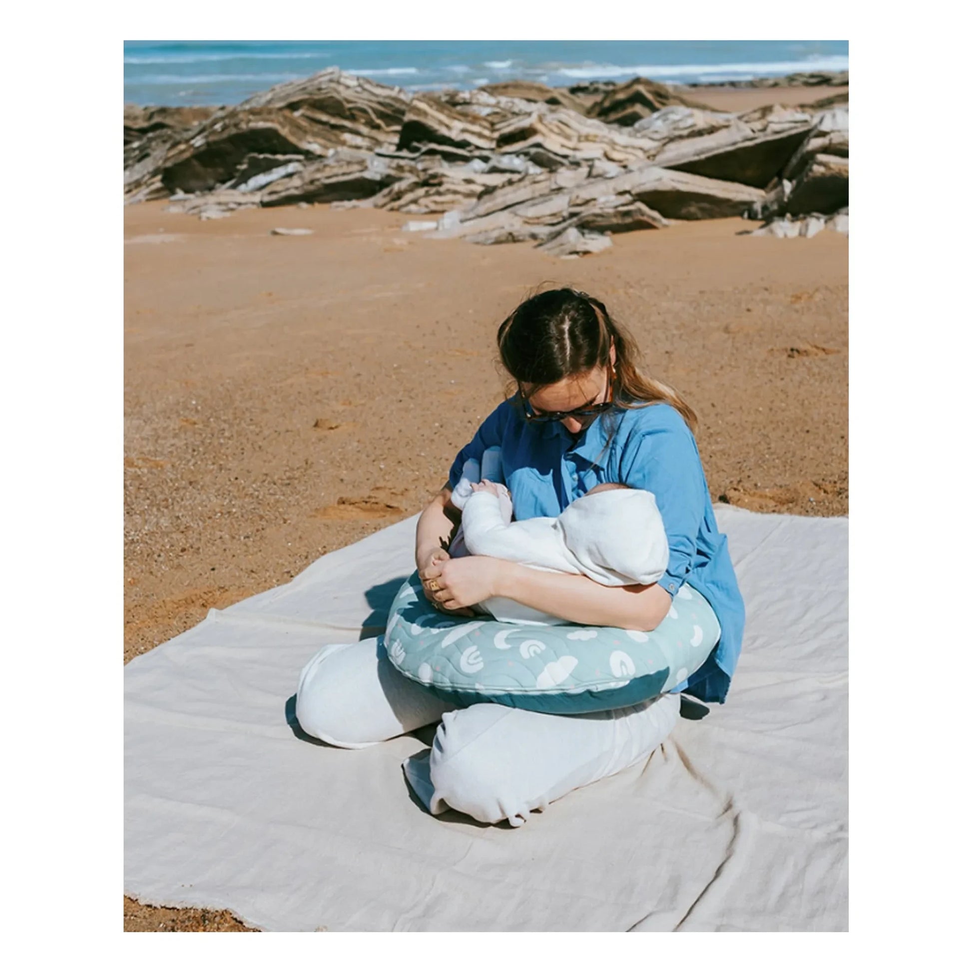 Mumade - Inflatable nursing cushion | Mint Green