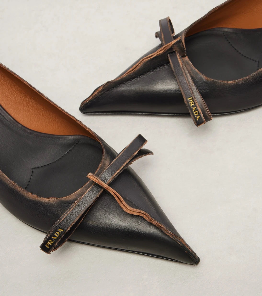 Prada - Leather pumps