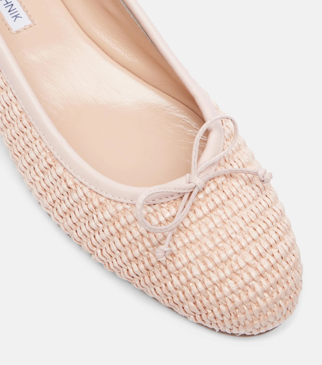 Manolo Blahnik - Veralli raffia ballet flats