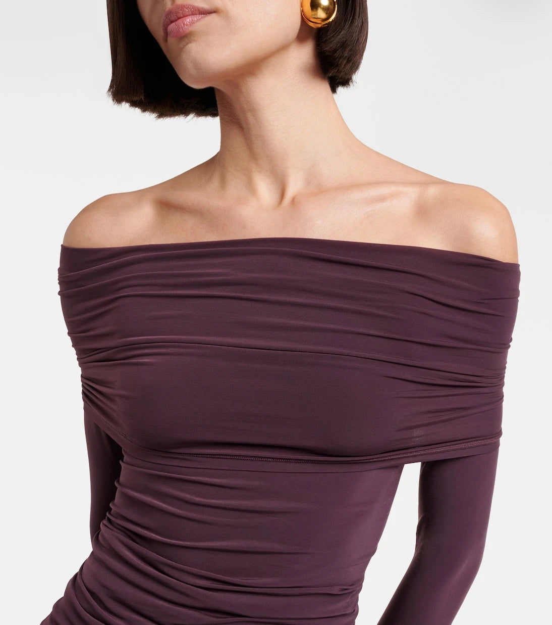 Wolford - توب مكشكش شبه شفاف ومفتوح الأكتاف