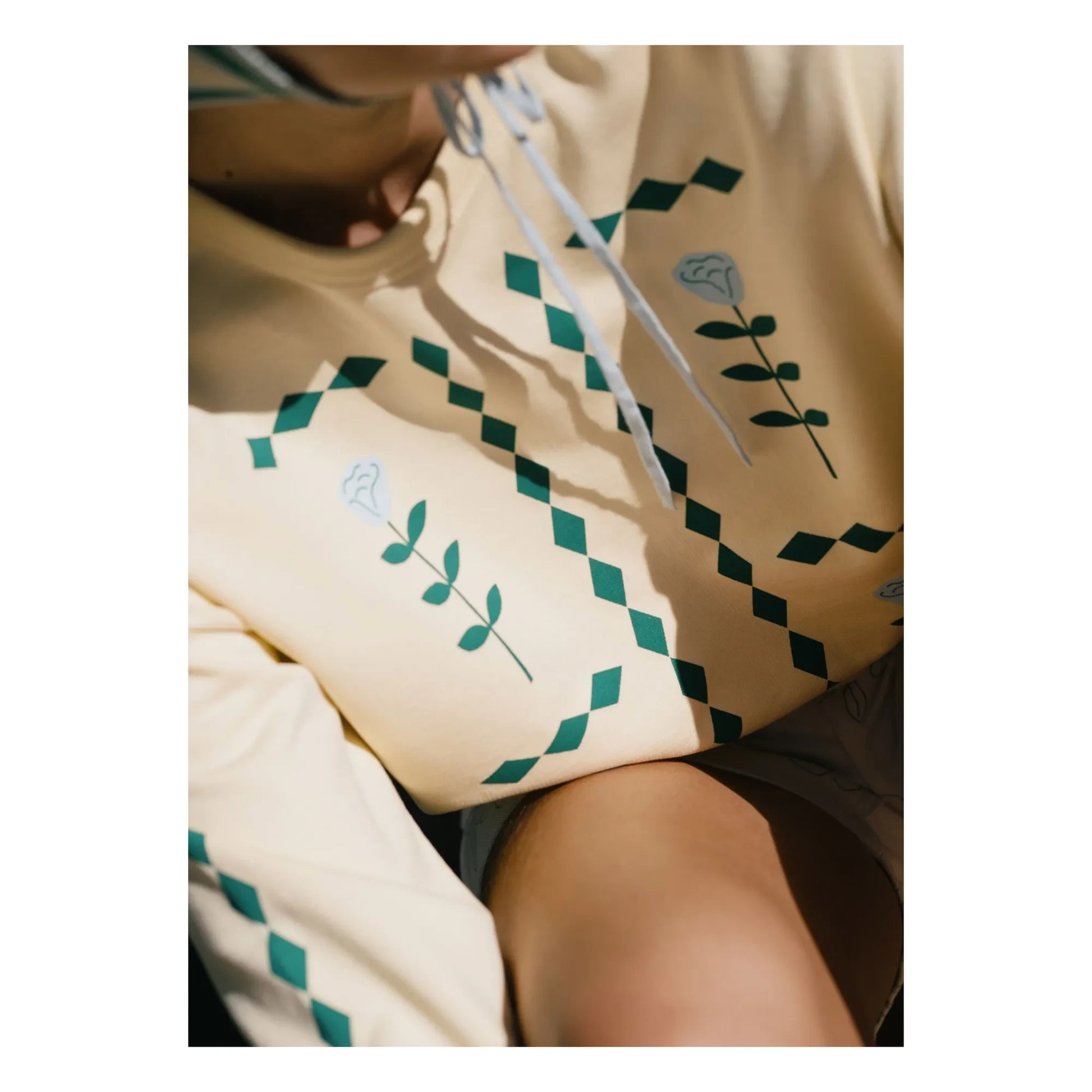 The Tiny Big Sister - Organic cotton flower sweatshirt | Yellow