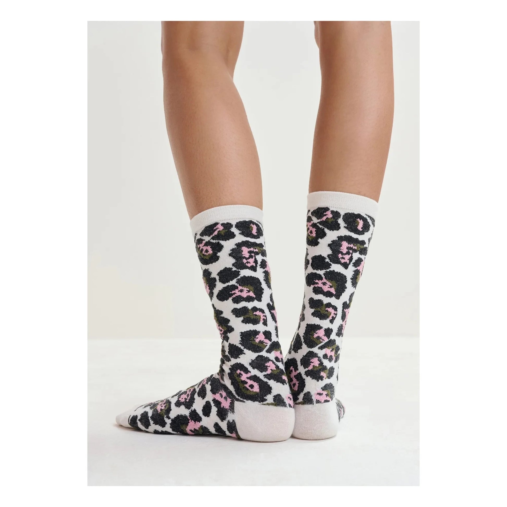 Essentiel Antwerp - Jimz Leopard Socks | White